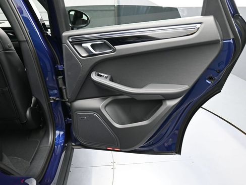 Certified 2026 Porsche Macan AWD/4WD image 26