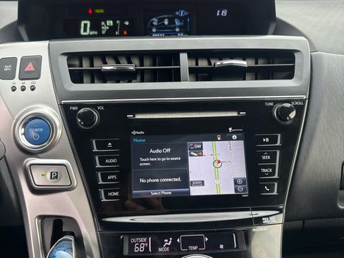 Used 2015 Toyota Prius V Three image 14