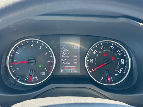 Used 2022 Toyota RAV4 XLE AWD/4WD image 18