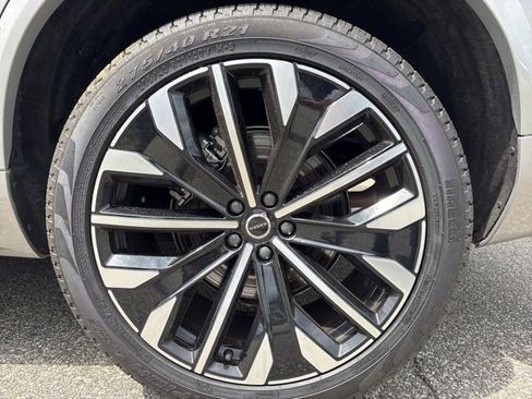 Used 2025 Volvo XC90 B6 Plus AWD/4WD image 9