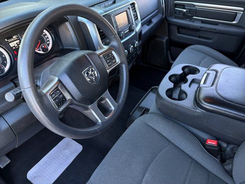 Used 2024 RAM 1500 Warlock RWD image 9