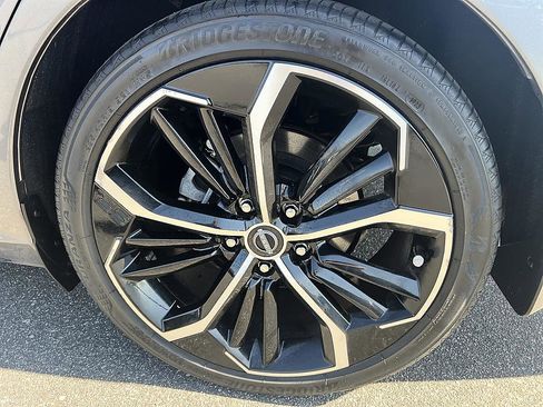 Certified 2023 Nissan Altima 2.5 SR w/ SR Premium Package image 10