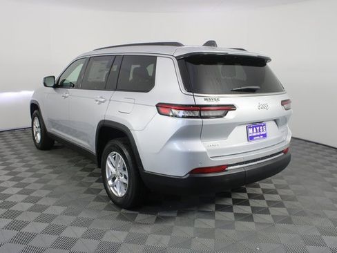 New 2025 Jeep Grand Cherokee L Laredo image 23