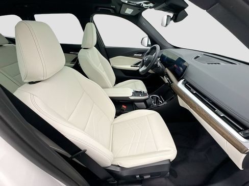 New 2026 BMW X1 xDrive28i w/ Convenience Package AWD/4WD image 19