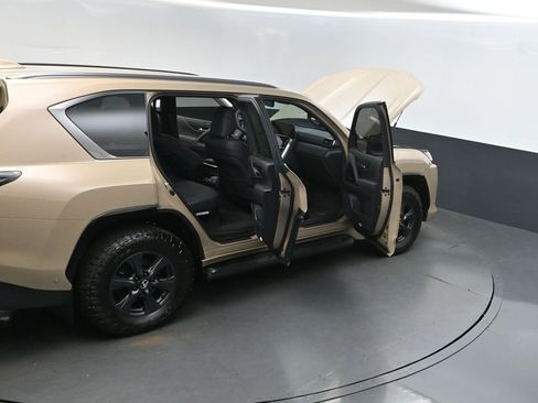 Used 2025 Lexus LX 700h Overtrail image 52