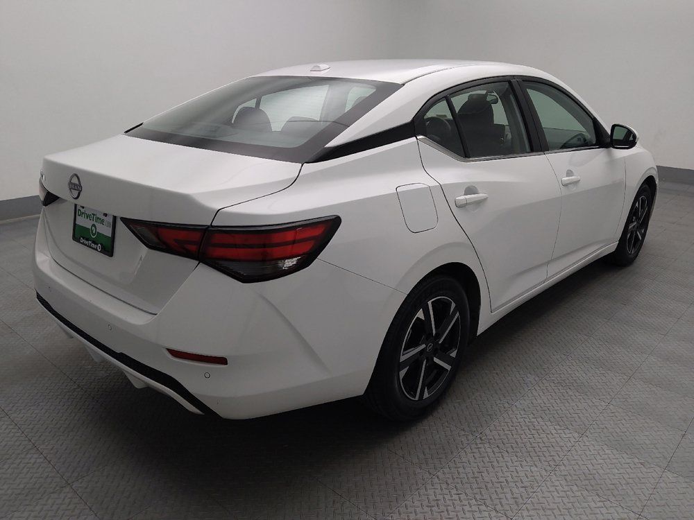 Used 2025 Nissan Sentra SV FWD image 9