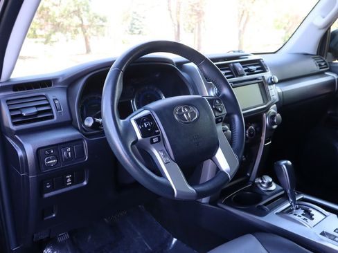 Used 2018 Toyota 4Runner SR5 Premium AWD/4WD image 15