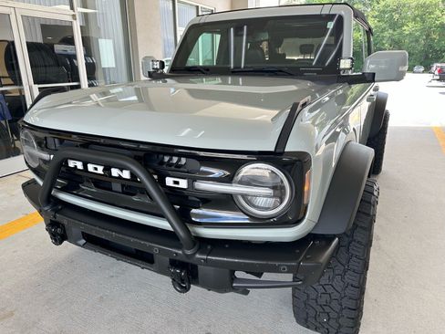 Certified 2022 Ford Bronco Outer Banks w/ Sasquatch Package AWD/4WD image 1