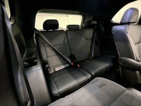 Used 2025 Buick Enclave Sport Touring w/ Power Package image 31