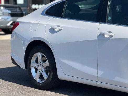 Used 2023 Chevrolet Malibu LT FWD image 5