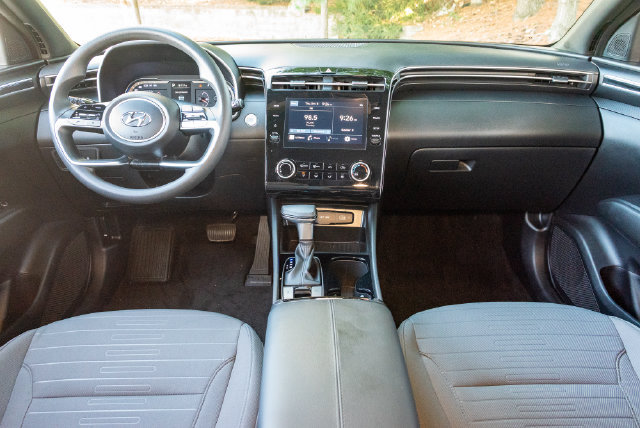 Used 2023 Hyundai Santa Cruz SEL AWD/4WD image 29