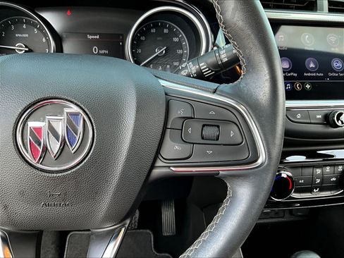 Used 2022 Buick Encore GX Preferred w/ Sport Touring Package FWD image 12