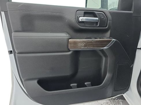 Used 2023 Chevrolet Silverado 2500 LT w/ Convenience Package image 10