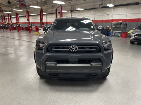 Certified 2025 Toyota 4Runner SR5 image 3