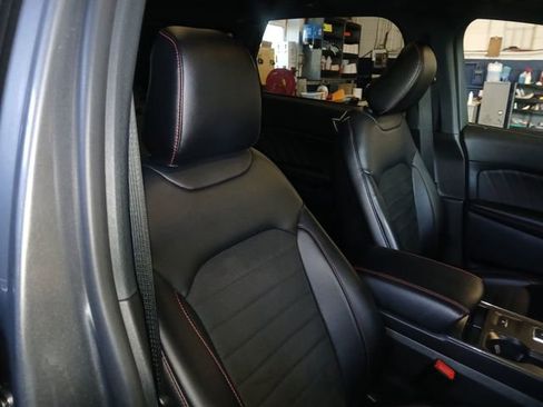 Certified 2024 Ford Edge ST-Line AWD/4WD image 50