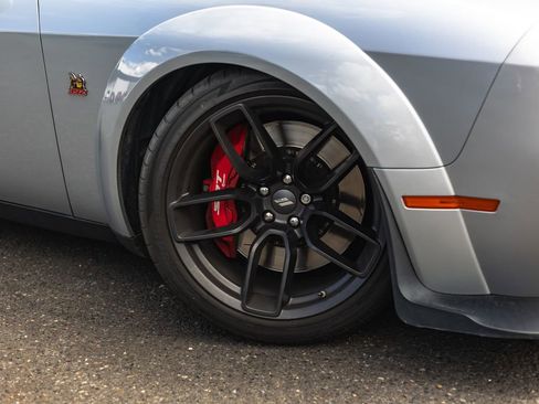 Used 2022 Dodge Challenger R/T Scat Pack RWD image 4