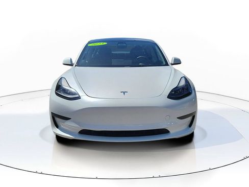 Used 2023 Tesla Model 3 Standard Range RWD image 2