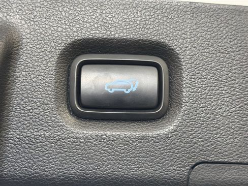 Used 2022 Hyundai Santa Fe Limited AWD/4WD image 31