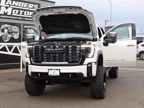 Used 2024 GMC Sierra 3500 Denali Ultimate AWD/4WD image 34