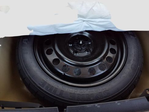 Used 2023 Ford Explorer ST-Line image 34