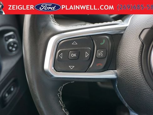Used 2023 Jeep Wrangler Unlimited Sahara w/ Cold Weather Group AWD/4WD image 24