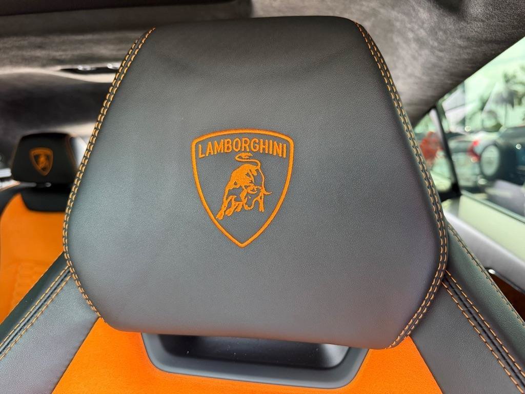 Used 2022 Lamborghini Urus AWD/4WD image 15