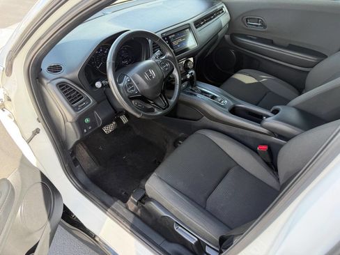 Used 2021 Honda HR-V Sport image 7