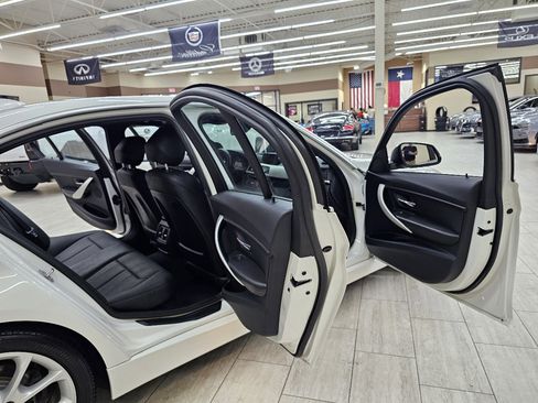 Used 2015 BMW 320i Sedan image 14