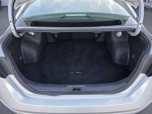 Used 2024 Nissan Altima 2.5 SR image 9