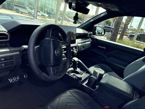 Used 2025 Toyota Tacoma TRD Sport AWD/4WD image 7