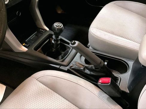 Used 2016 Subaru Forester 2.5i Premium image 14