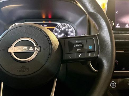 Used 2022 Nissan Rogue SV image 24