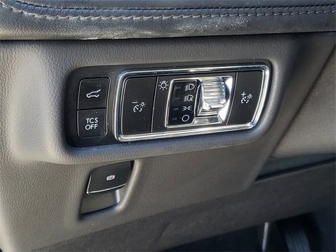 Certified 2023 Lincoln Nautilus Reserve image 13