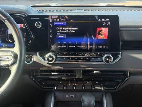 Used 2024 Chevrolet Colorado Z71 w/ Z71 Convenience Package 2 image 26