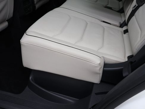 Used 2019 Volkswagen Tiguan SEL Premium AWD/4WD image 12