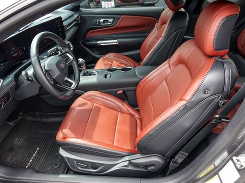 Used 2025 Ford Mustang Premium RWD image 10