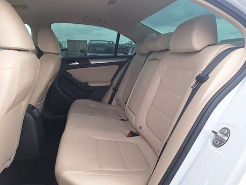 Used 2017 Volkswagen Jetta SE FWD image 15