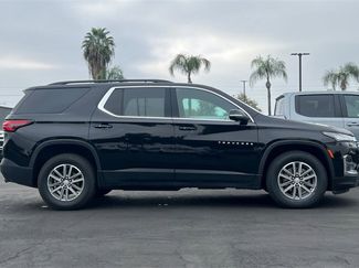 Used 2023 Chevrolet Traverse LT video 3