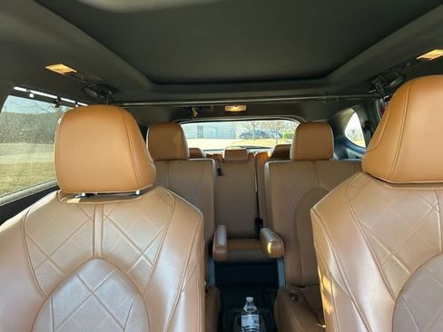 Used 2021 Toyota Highlander Platinum image 13