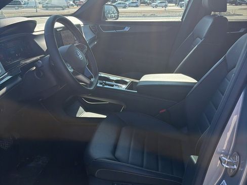 Certified 2025 Volkswagen Atlas Cross Sport SEL image 8