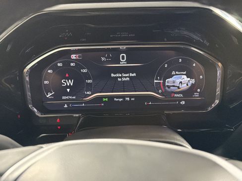 Used 2025 GMC Sierra 1500 Elevation image 17