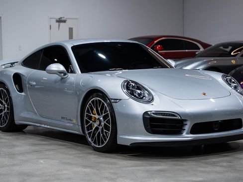 Used 2014 Porsche 911 Turbo S w/ Light Design Package AWD/4WD image 16