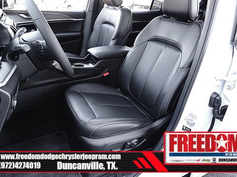 New 2025 Jeep Grand Cherokee L Limited image 13