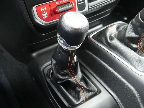 Used 2023 Jeep Gladiator Mojave image 44