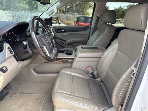 Used 2020 GMC Yukon SLT w/ Open Road Package image 10