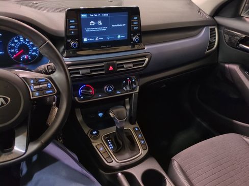 Certified 2021 Kia Seltos S image 22