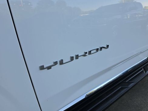 Used 2024 GMC Yukon XL SLT w/ SLT Luxury Package AWD/4WD image 39