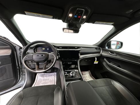 New 2026 Jeep Grand Cherokee L 4WD image 21