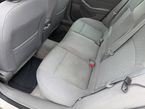 Used 2013 Chevrolet Malibu LS FWD image 11