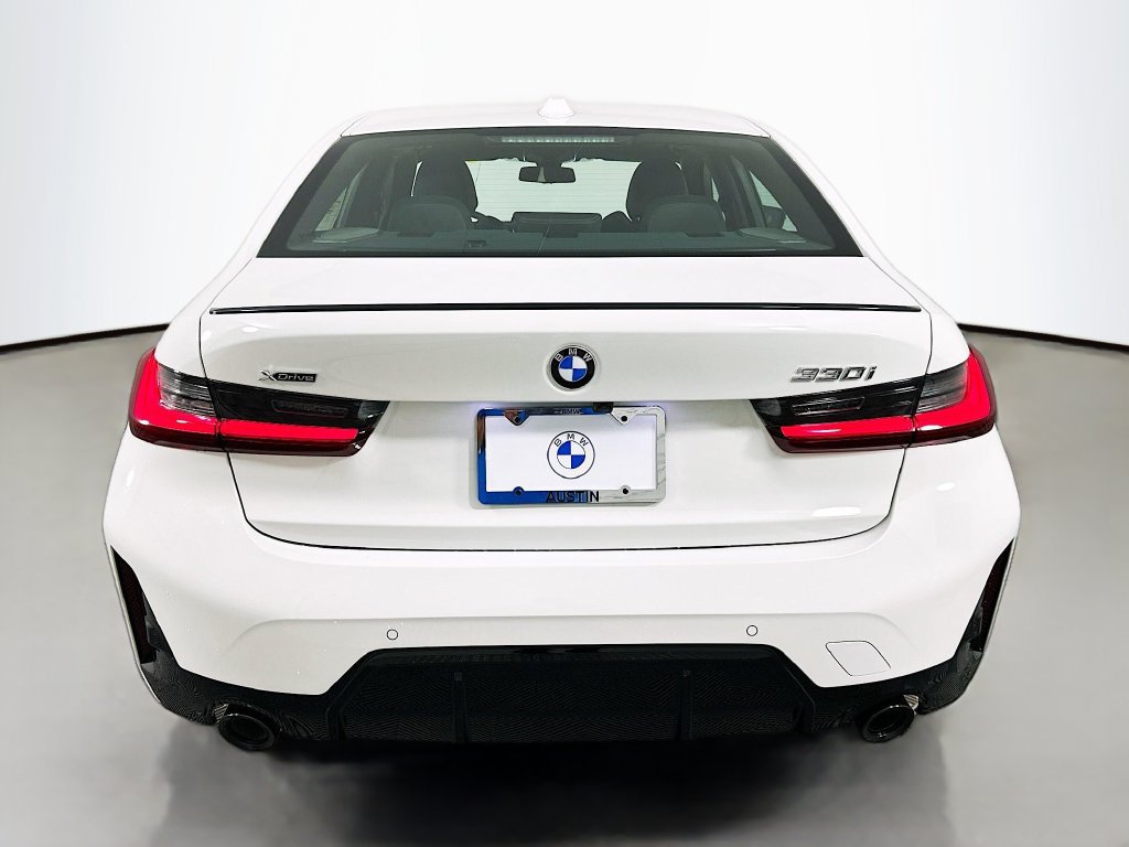 Used 2026 BMW 330i xDrive Sedan w/ M Sport Package AWD/4WD image 6